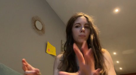 Rapunzel ASMR セクシーモデル 写真