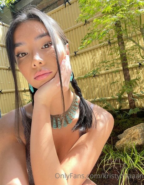 Kristychaaan HDスター 写真