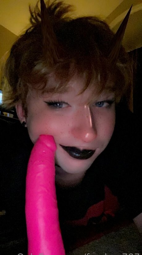 ルビーオンリーファン セクシーヌード 写真