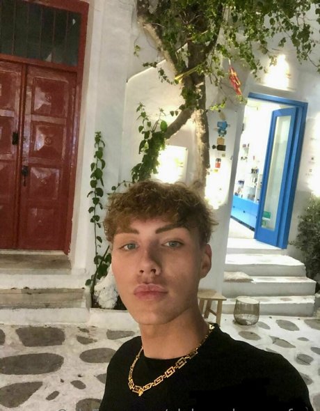 ティーングラスオンリーファン ホットセックス 写真