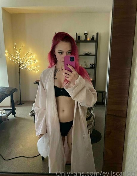 曲線美の熟女OnlyFans ポルノ 写真