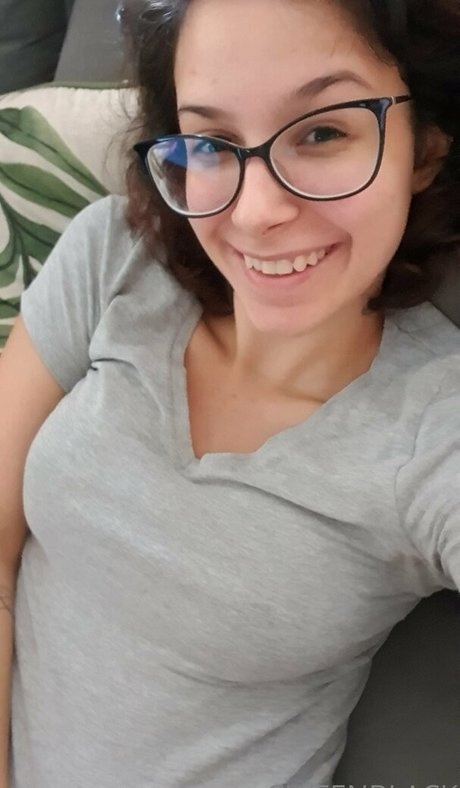 アジア人フィンドムOnlyFans 美しい裸 画像