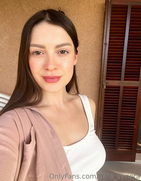 濃厚なラテン系熟女OnlyFans セクシー裸 ギャラリー