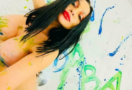 黒檀の白いチンポOnlyFans 美しい 写真