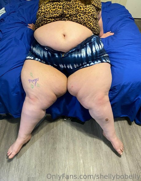 shellybobelly ホットなモデル 画像