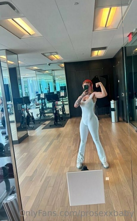 ぽっちゃりブロンドOnlyFans 無料裸 画像