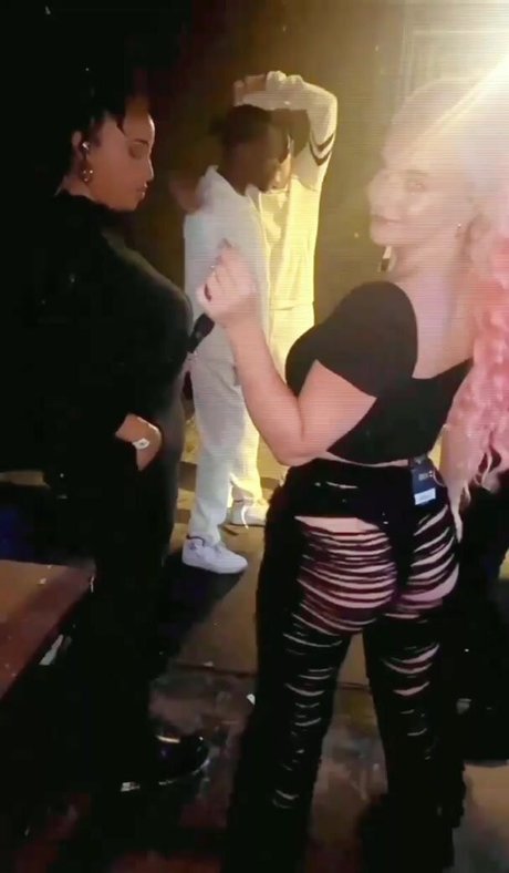 BDSMオンリーファン アートxxx ギャラリー