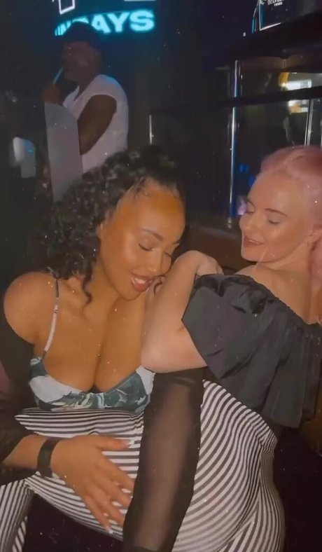 Grace Chatto 無料のポルノスター アーカイブ