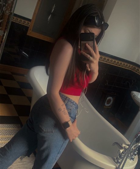 Eleri Evans トップスター ギャラリー