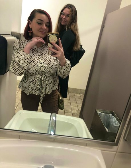 Toradoki Eslpethers エロティックなモデル 写真