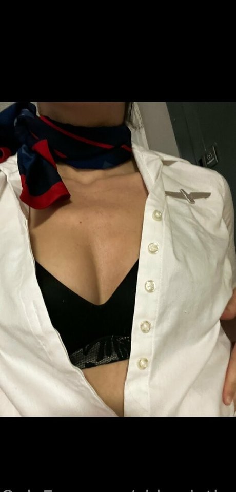 chloe intheclouds top profile image