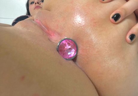 細身の巨乳OnlyFans トップ ギャラリー