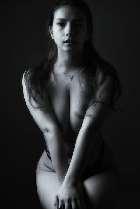 Catarinaxantunes エロティック女優 写真