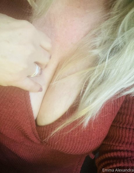 uniquilyyours 限定モデル 写真