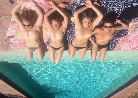 ブルネットのPOV OnlyFans ホット 画像