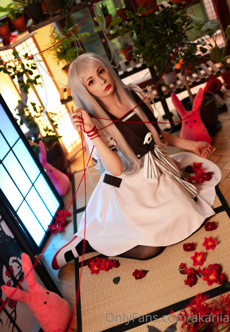 akariia エロティックなモデル 写真