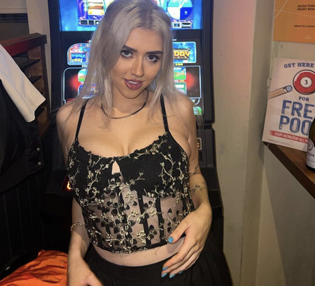 美しい足 OnlyFans HD 画像