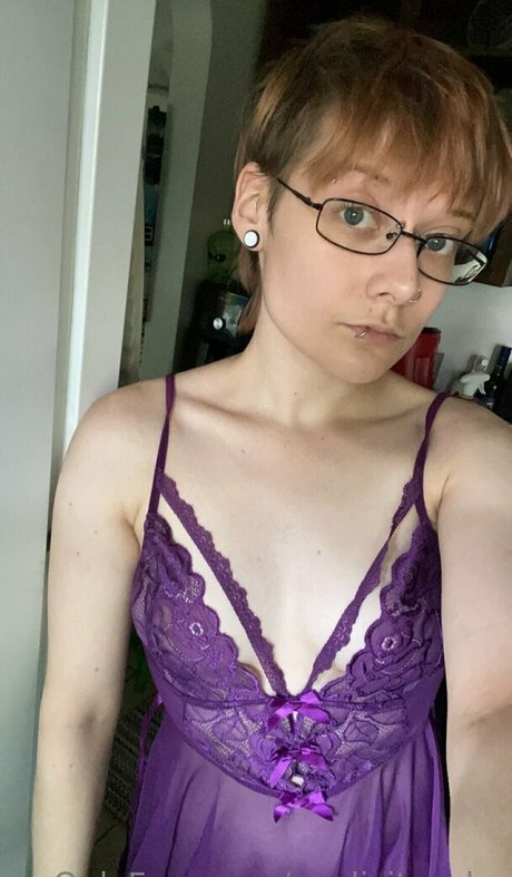 explicit enby セクシーモデル ギャラリー