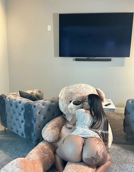 moreofmoriah ポルノモデル 写真