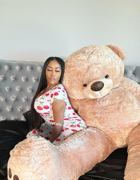 moreofmoriah ポルノモデル ギャラリー