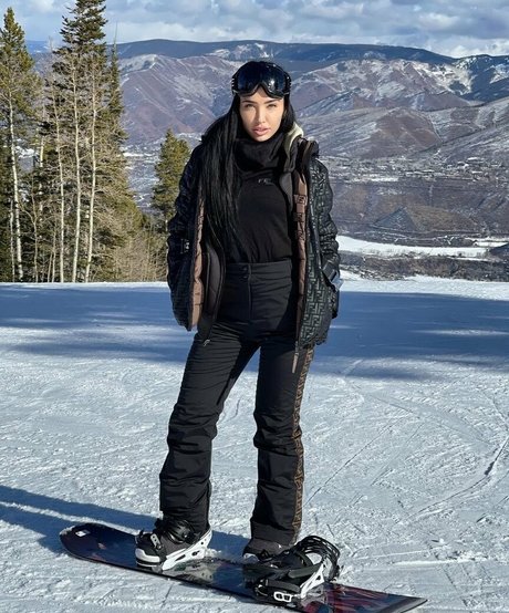 bre tiesi ホットなポルノスター ギャラリー