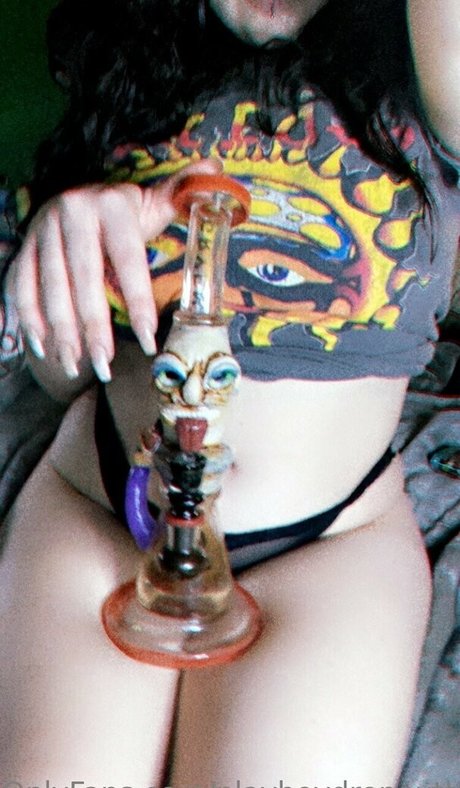 playboydropouttt スター ヌード 画像