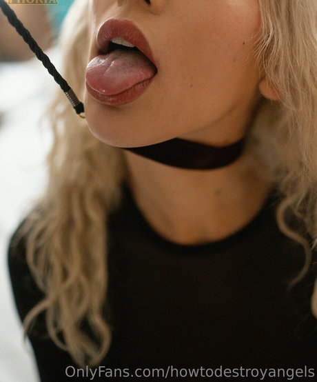 おばあちゃんの巨乳OnlyFans ヌード 写真