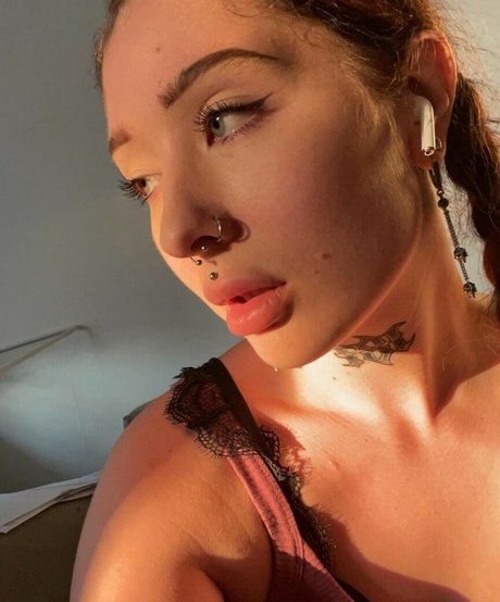 anastasia mcqueen ポルノモデル 写真