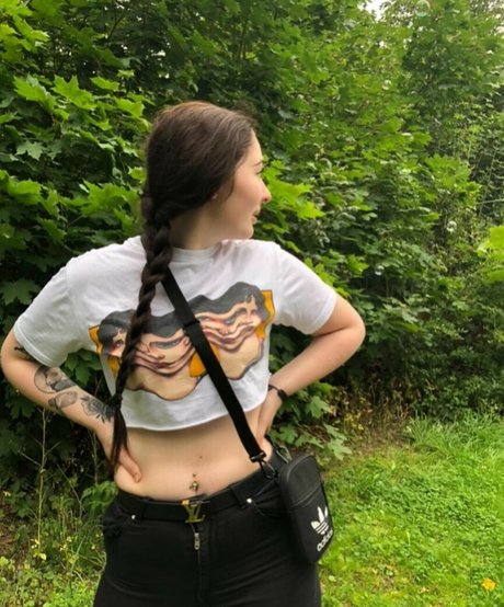 anastasia mcqueen 可愛いモデル ギャラリー