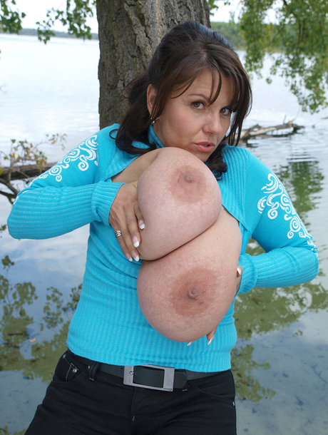 ぽっちゃりブロンドOnlyFans ポルノ 写真