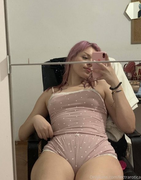 aslisah ポルノモデル 写真