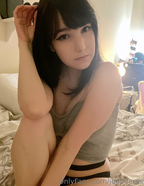 DMV オンリーファン エロチック 写真