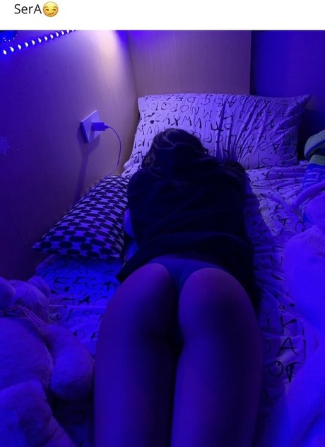 曲線美の黒檀OnlyFans ホットヌード 画像