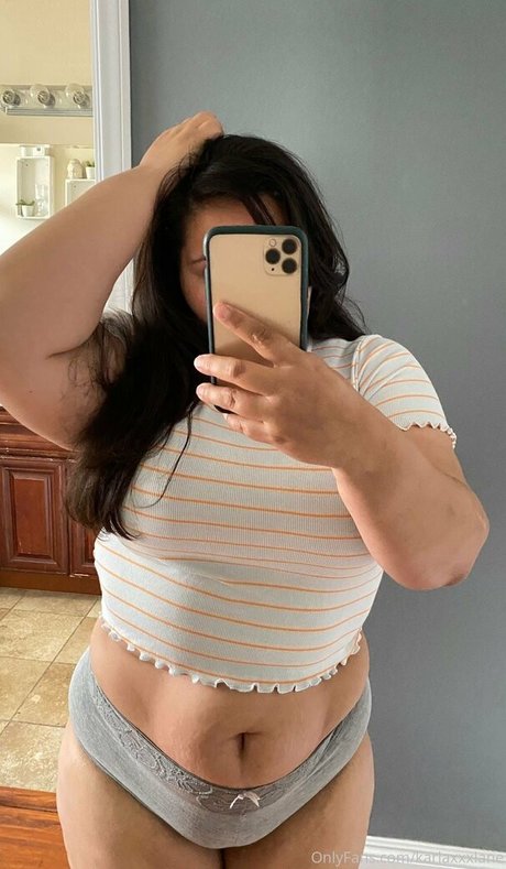 膨らみ OnlyFans 無料裸 写真