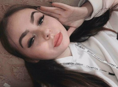 skyli kerr ヌードモデル 写真