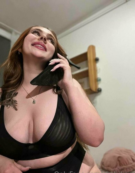 skyli kerr 可愛い女優 写真