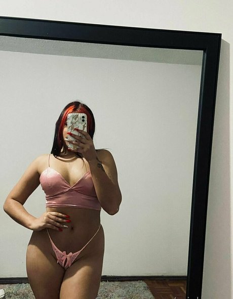 ニューハーフ巨乳OnlyFans アート裸 写真