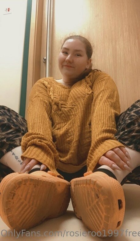 rosieblossomfree かわいいモデル 画像