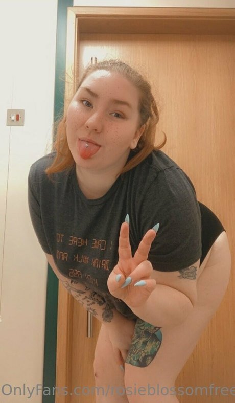 rosieblossomfree ヌードモデル ギャラリー