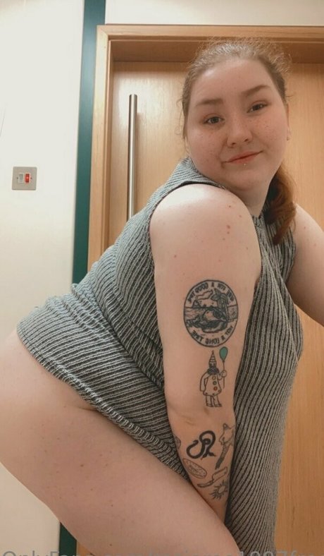 rosieblossomfree top profile image