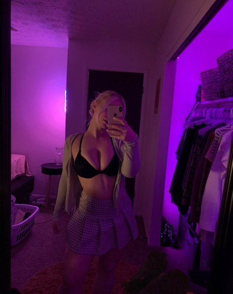 Daniriii 裸のスター 写真