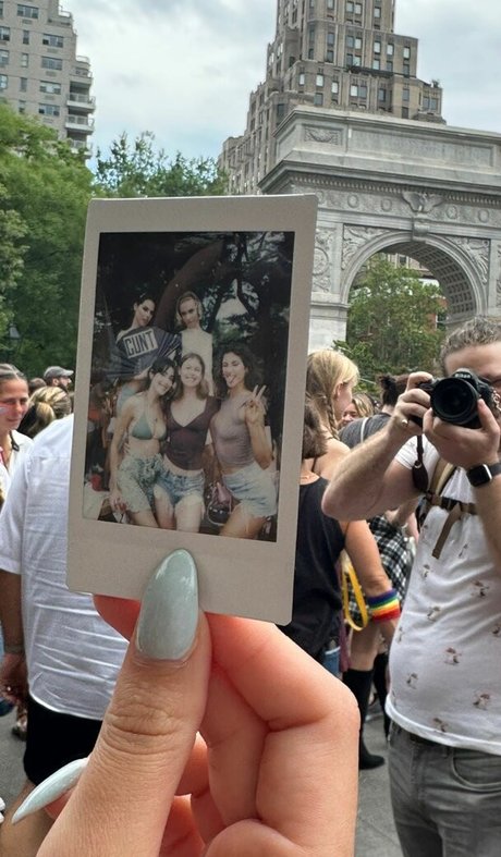 dela roo セックスポルノスター 画像