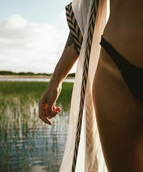 裸の写真 OnlyFans セクシー 写真