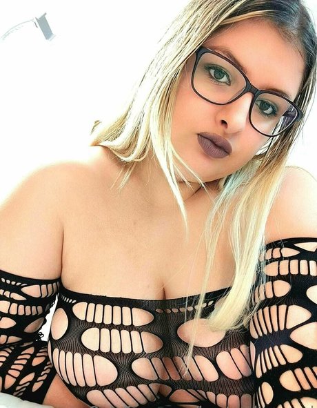 busty diamond HDポルノスター 写真