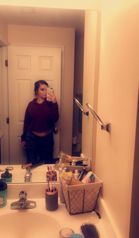 staywildraw ヌード女優 画像