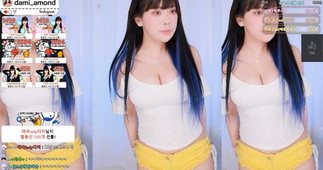 ティーンソロOnlyFans セクシー裸 アーカイブ