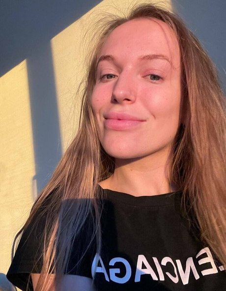 your nice aislin ヌードスター 写真