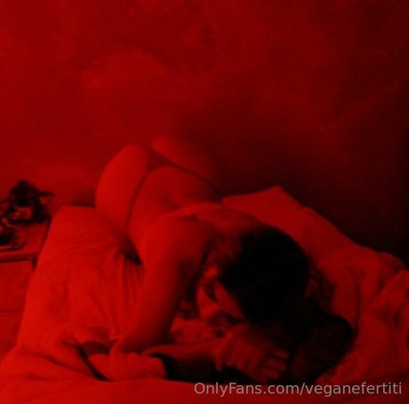 veganefertiti top profile image