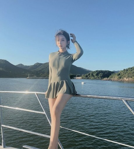 ティーンプッシーOnlyFans ホットヌード 写真