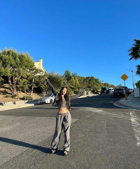 tiny pretty j profile image